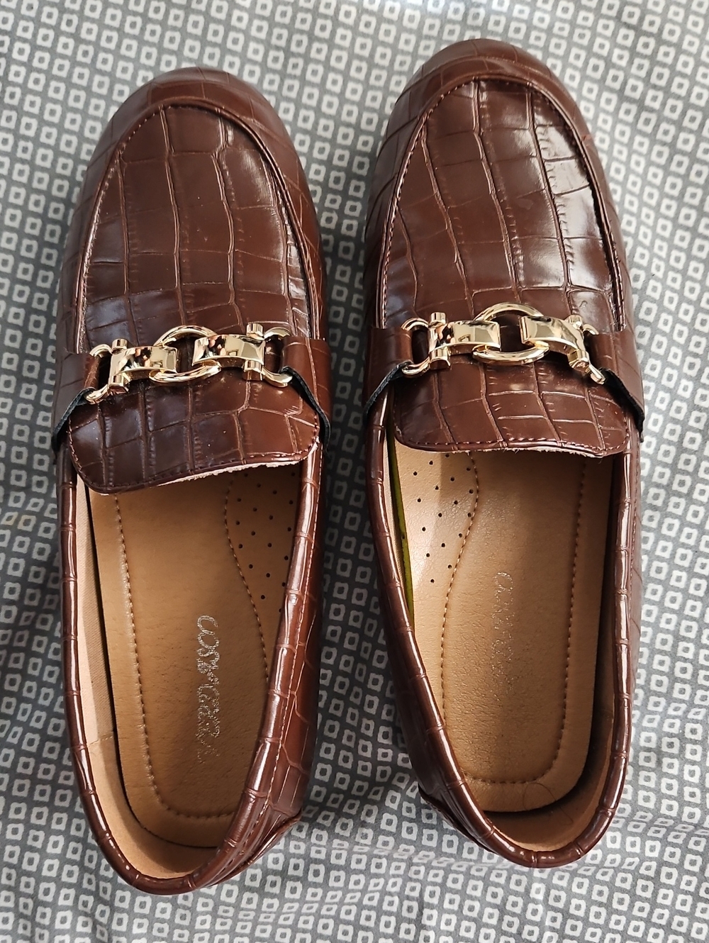 Verdasco Brown Croc-Embossed Women's Loafers with Gold Chain Accent